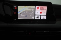 VW Golf VIII Variant 1.0 eTSI DSG