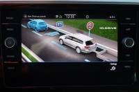 VW Passat Variant 2.0 TDI DSG Elegance R-Line