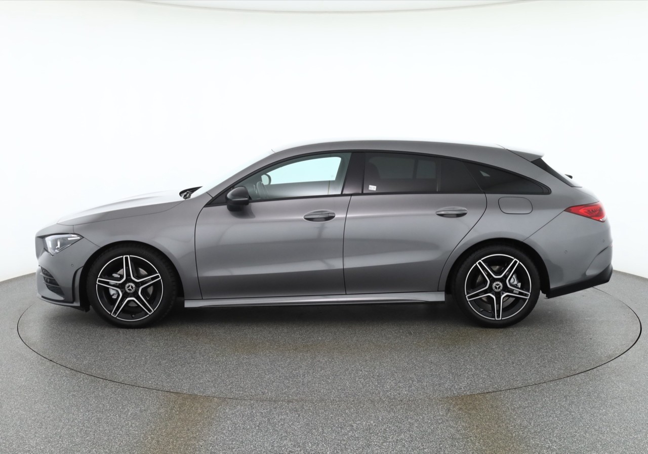 Mercedes-Benz CLA 200 Shooting Brake AMG Line