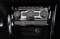 VW Touran 2.0 TDI R-Line BlackStyle