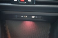 VW Golf VIII Variant 1.5 TSI Active