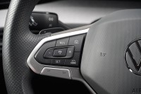 VW Golf VIII Variant 1.5 eTSI DSG R-Line