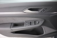 VW Golf VIII Variant 1.5 eTSI R-Line DSG