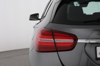 Mercedes-Benz GLA 180 7G-DCT Urban