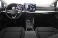 VW Golf VIII Variant 1.5 TSI DSG