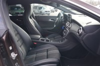 Mercedes-Benz CLA 180 Score