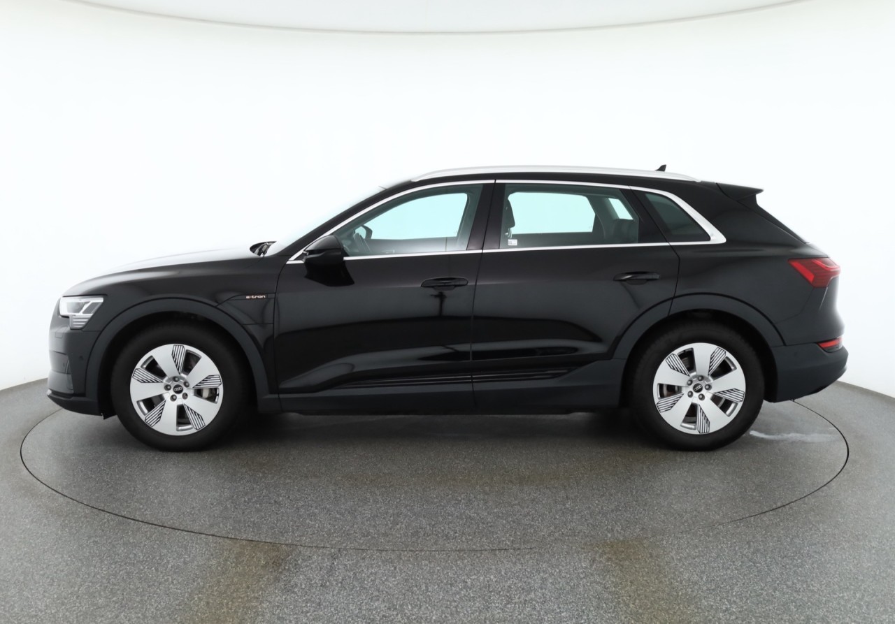 Audi e-tron 50 quattro