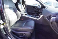 Jaguar XE 2.0 R-Dynamic Black