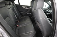 Jaguar XE D180 R-Dynamic HSE