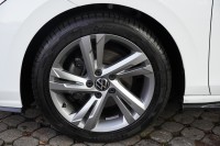 VW Golf VIII Variant R-Line eTSI