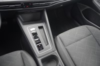 VW Golf VIII Variant 1.0 eTSI