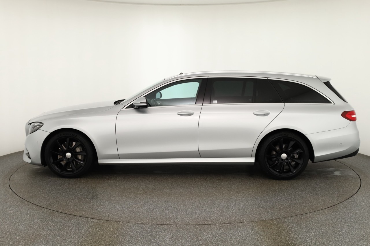 Mercedes-Benz E 400 E400d T 4Matic AMG-Line