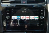 VW Golf 1.5 TSI Highline R-Line