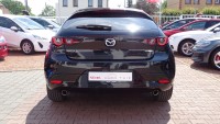 Mazda 3 2.0 M-Hybrid Selection