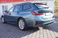 BMW 330 330iA Advantage AHK