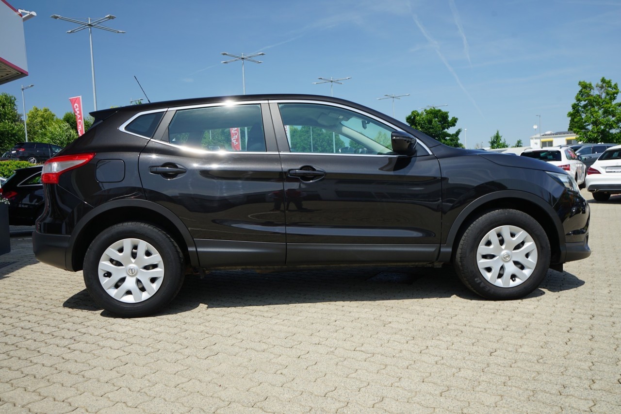 Nissan Qashqai 1.2 360°