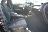 Volvo XC 40 T3 2WD Momentum Pro