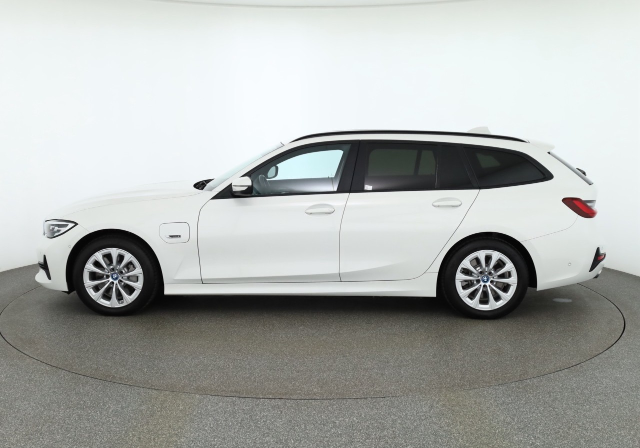 BMW 330 e Touring