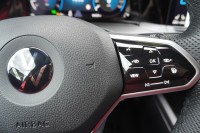VW Golf VIII Variant R-Line eTSI
