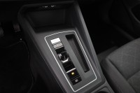 VW Golf VIII Variant 1.0 eTSI DSG