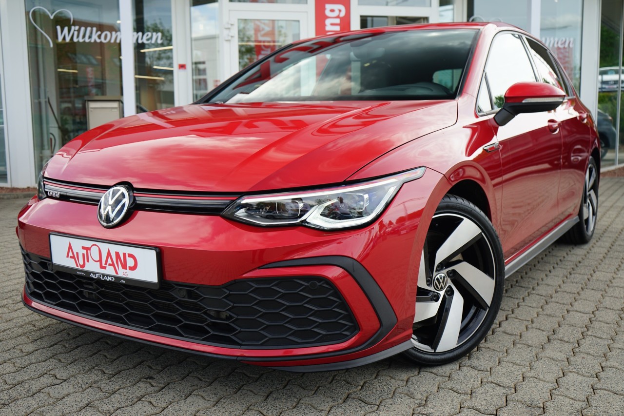 VW Golf VIII GTI 2.0TSI DSG