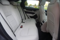 Jaguar F-Pace F-PACE 2.0 M-Hybrid R-Dynamic Black AWD Aut.