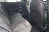 VW Golf VIII Variant 1.5 eTSI R-Line DSG