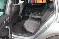 VW Passat Variant 2.0 TSI DSG R-Line