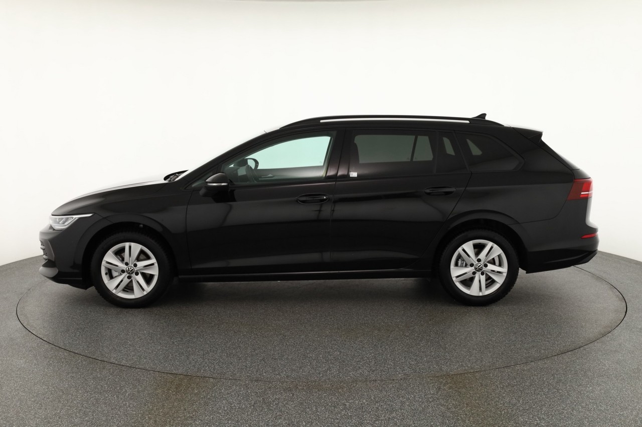 VW Golf VIII Variant 1.5 TSI