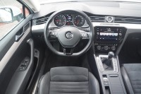 VW Passat Variant 1.5 TSI Highline R-Line