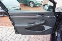 VW Golf VIII Variant 1.5 eTSI R-Line DSG