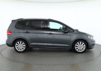 VW Touran 1.5 TSI IQ.DRIVE