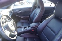 Mercedes-Benz CLA 200 AMG Line